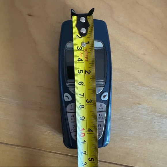 Nokia 3560 Blue and Silver  - untested for parts - Picture 6 of 7